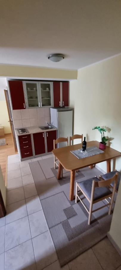 Apartmani Italo Біоград-на-Мору Екстер'єр фото